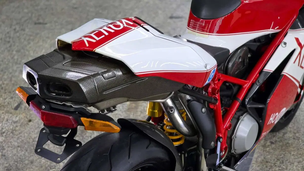 Ducati 999 R (2005 - 06)  (14)