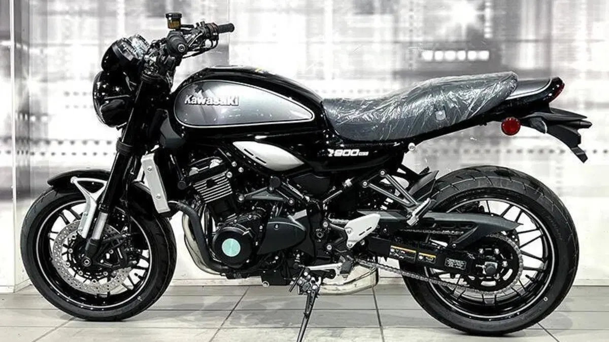 Kawasaki Z 900 RS (2022 - 25)  (2)