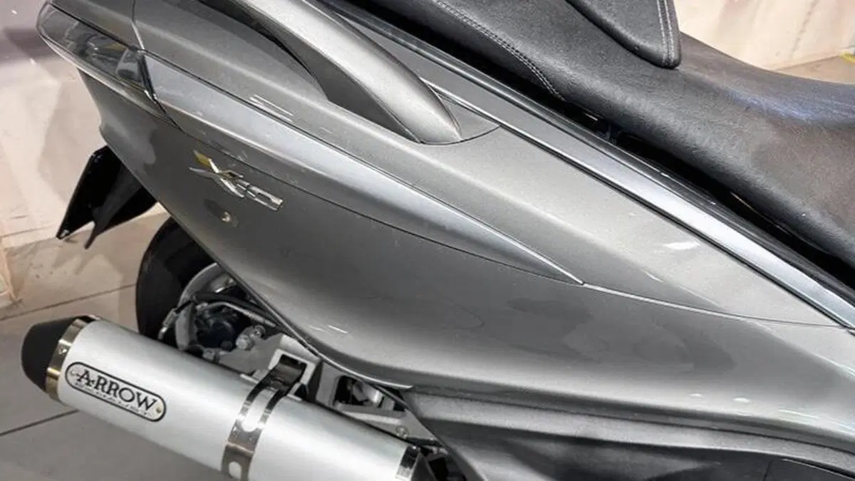 Piaggio X10 500 Executive (2011 - 17)  (6)
