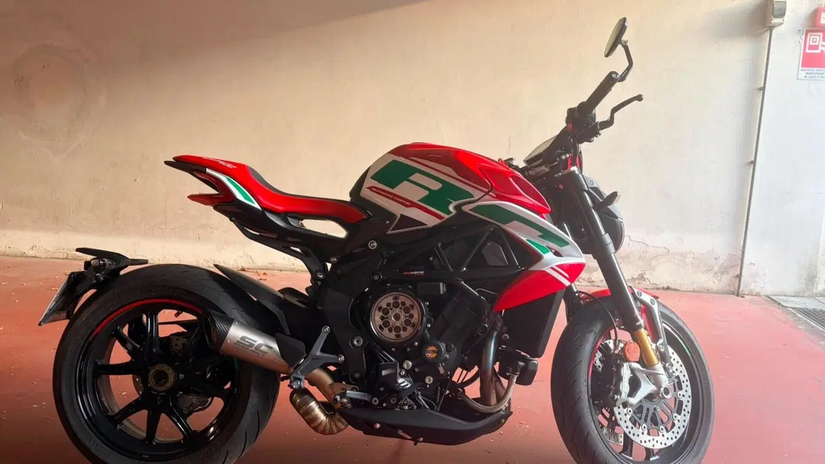 MV Agusta Dragster 800 RC SCS (2022 - 25) 