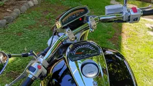 Suzuki Intruder M 1800 R (2009 - 14)  (5)