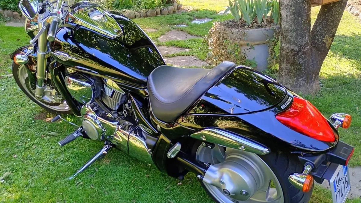 Suzuki Intruder M 1800 R (2009 - 14)  (8)