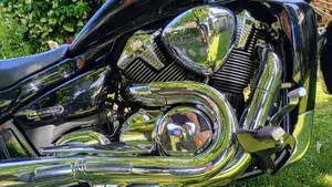 Suzuki Intruder M 1800 R (2009 - 14)  (10)