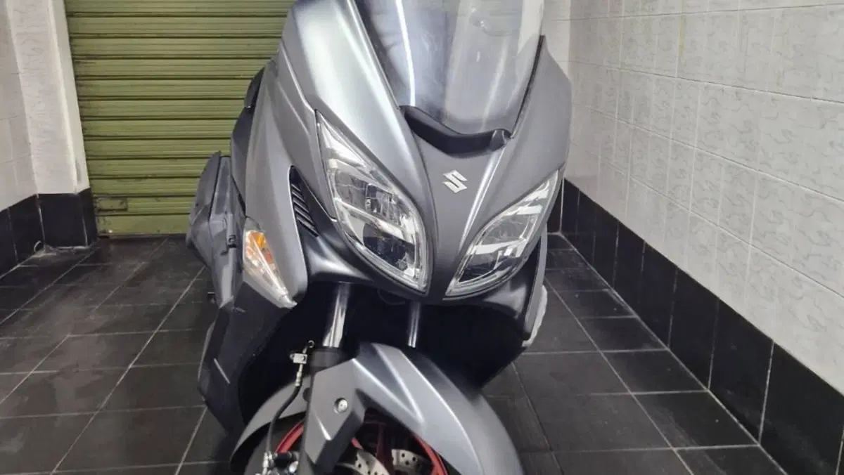 Suzuki Burgman AN 400 (2017 - 20)  (3)