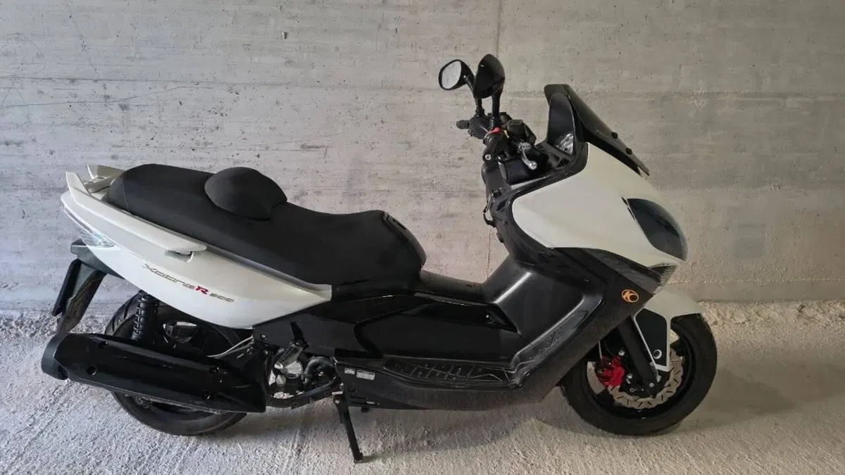 Kymco Xciting 300i R (2007 - 14)  (2)