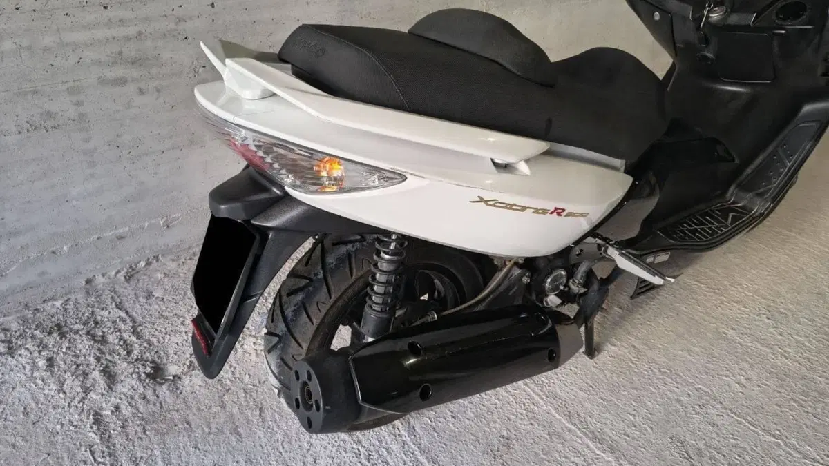 Kymco Xciting 300i R (2007 - 14)  (10)