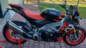Aprilia Tuono V4 Factory (2021 - 24)  (6)