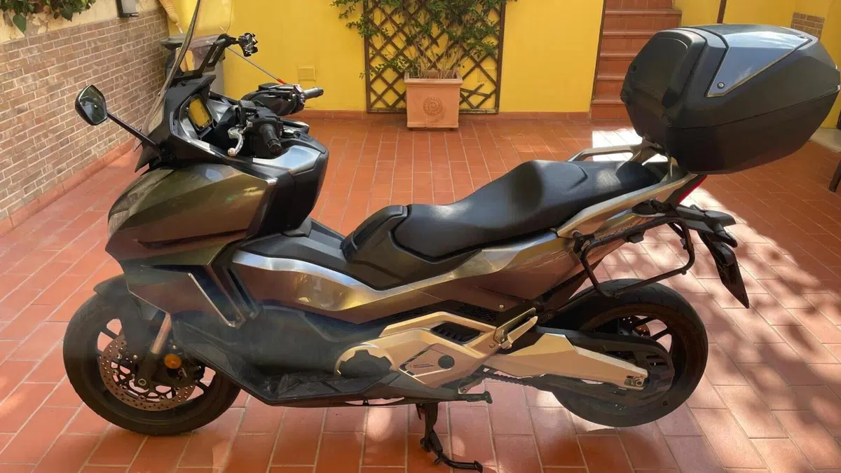 Honda Forza 750 DCT Urban (2021 - 24)  (2)