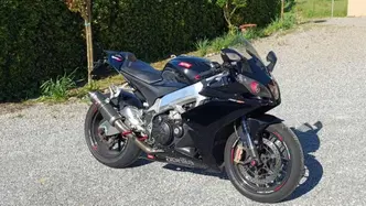 Aprilia RSV4 R (2009 - 12) usata