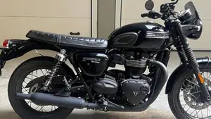 Triumph Bonneville T100 Black (2017 - 20)  (9)
