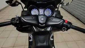Yamaha T-Max 560 20° anniversario (2021) 