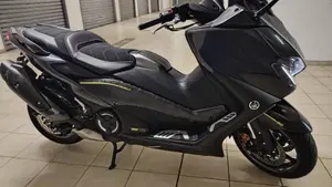 Yamaha T-Max 560 20° anniversario (2021)  (4)