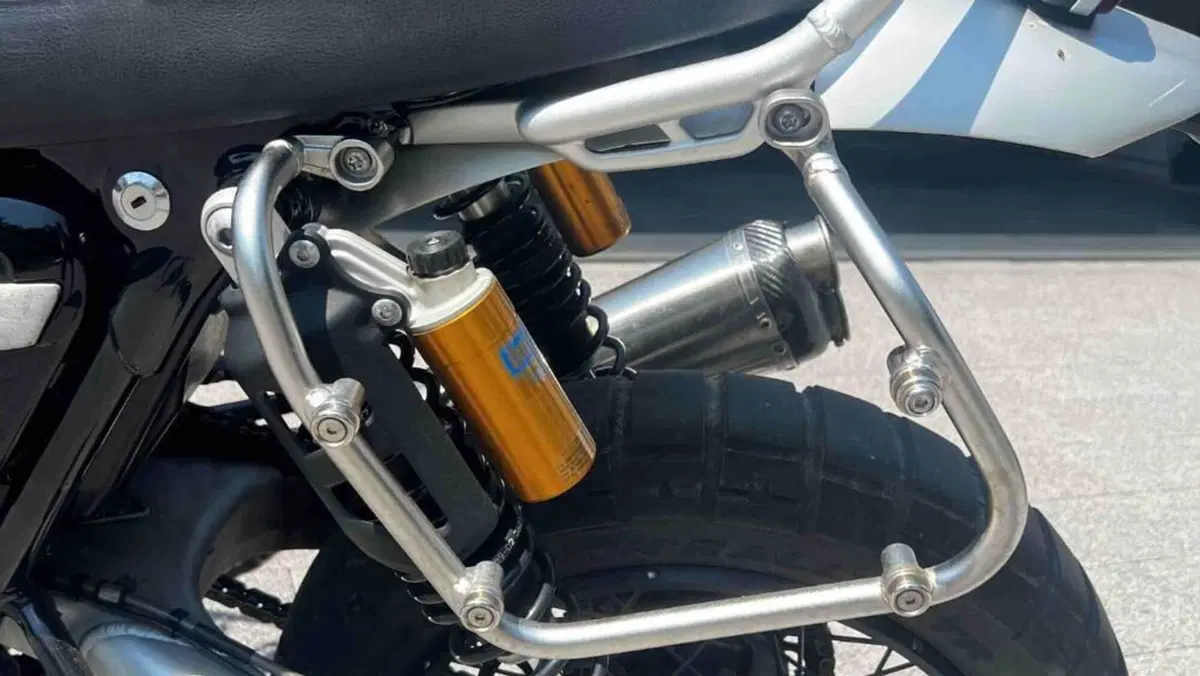 Triumph Scrambler 1200 XC Gold Line Edition (2021 - 23)  (8)