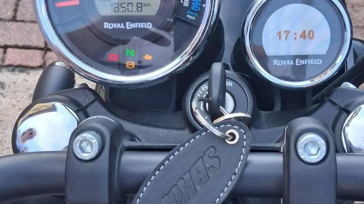 Royal Enfield Meteor 350 (2021 - 26)  (4)
