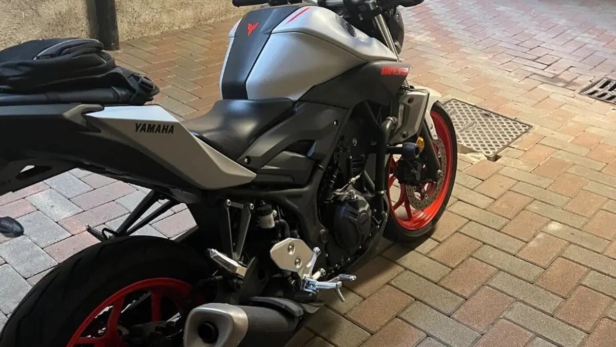 Yamaha MT-03 (2020)  (2)