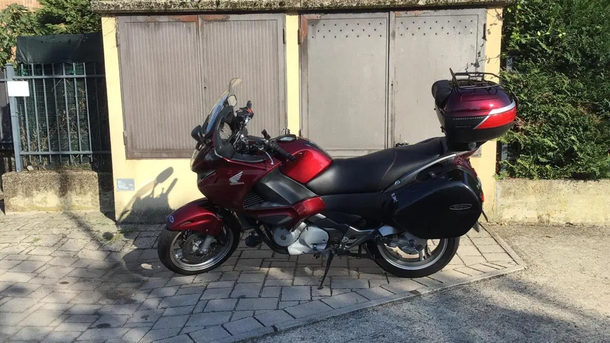 Honda Deauville 700   (6)