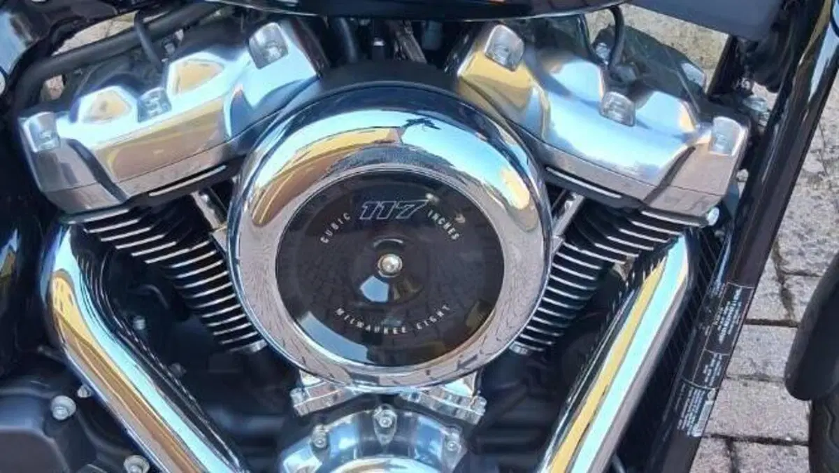 Harley-Davidson Street Bob 117 (2025 - 26)  (2)