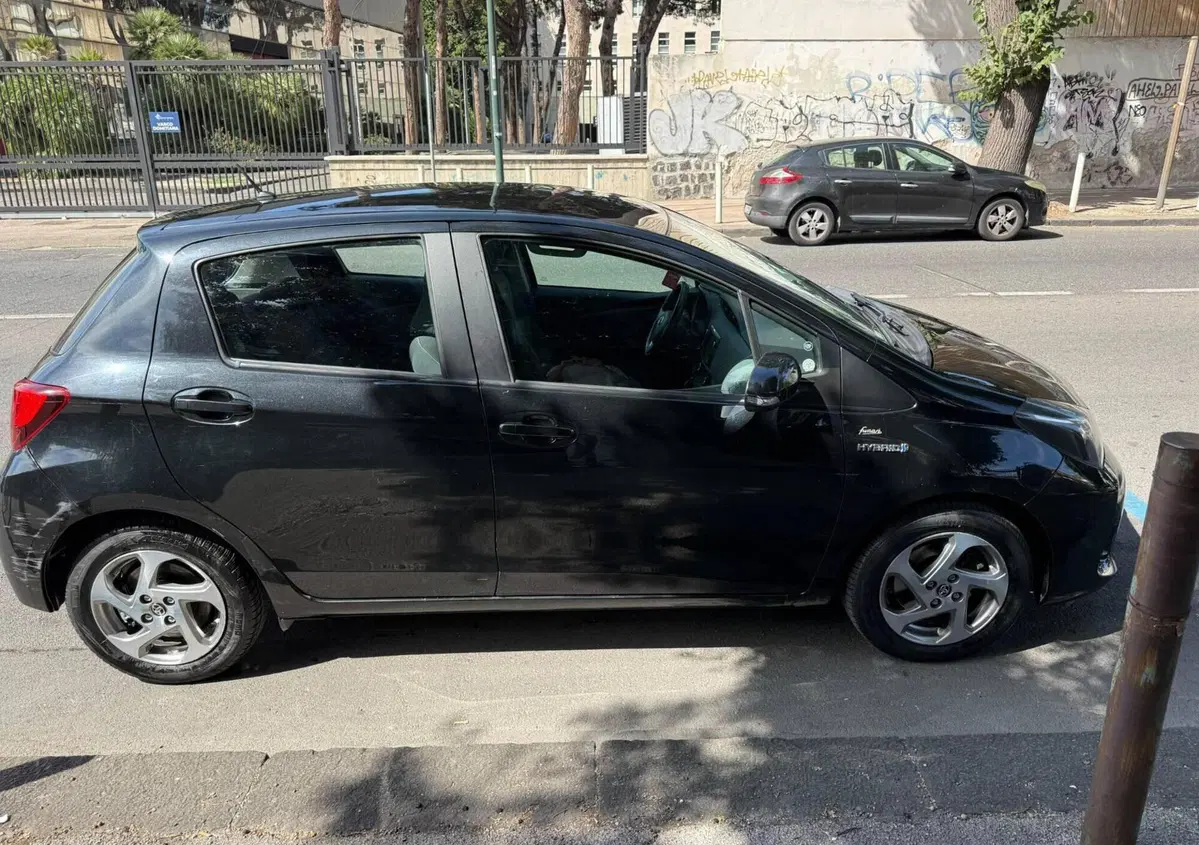 Toyota Yaris 1.5 Hybrid 5 porte Active (8)