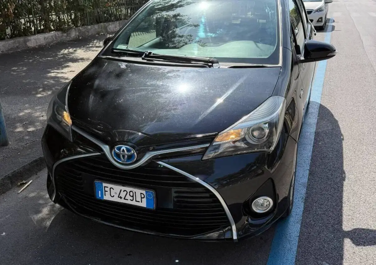 Toyota Yaris 1.5 Hybrid 5 porte Active (10)