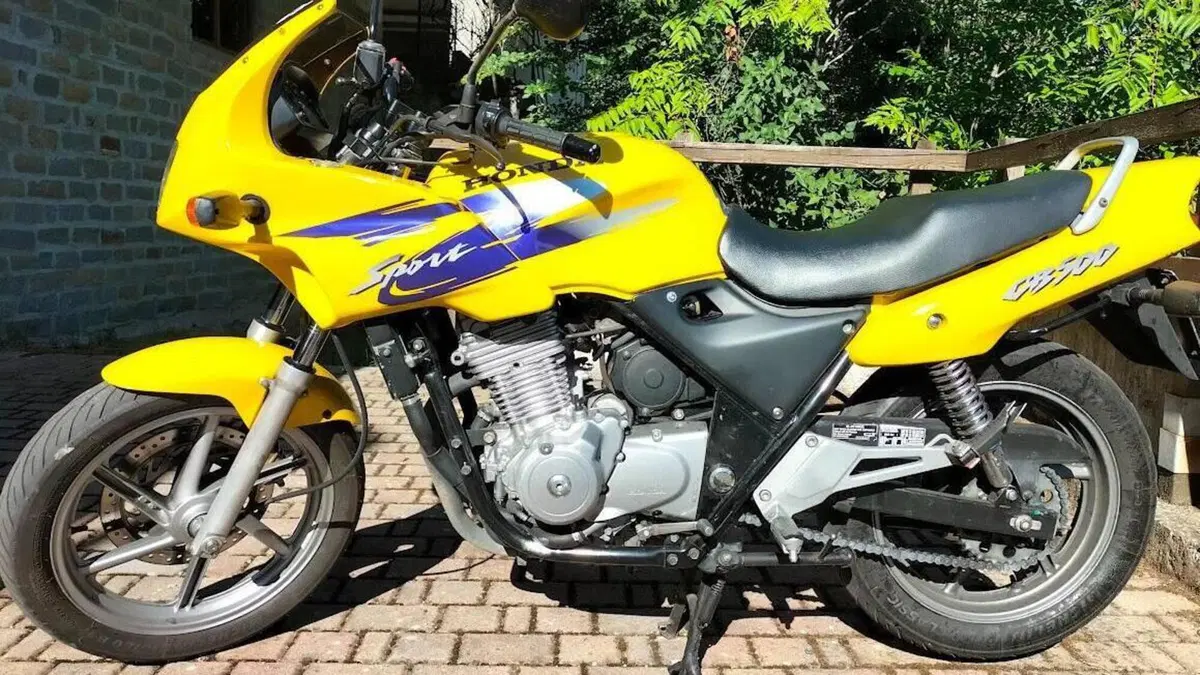 Honda   (2)