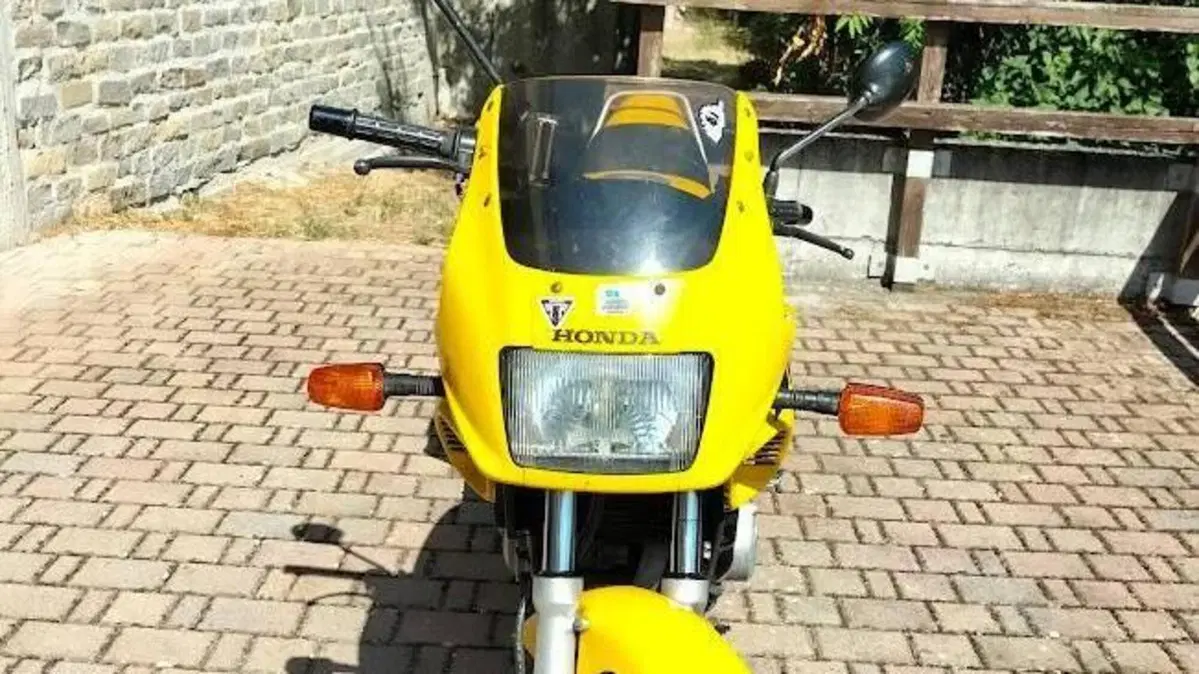 Honda   (8)