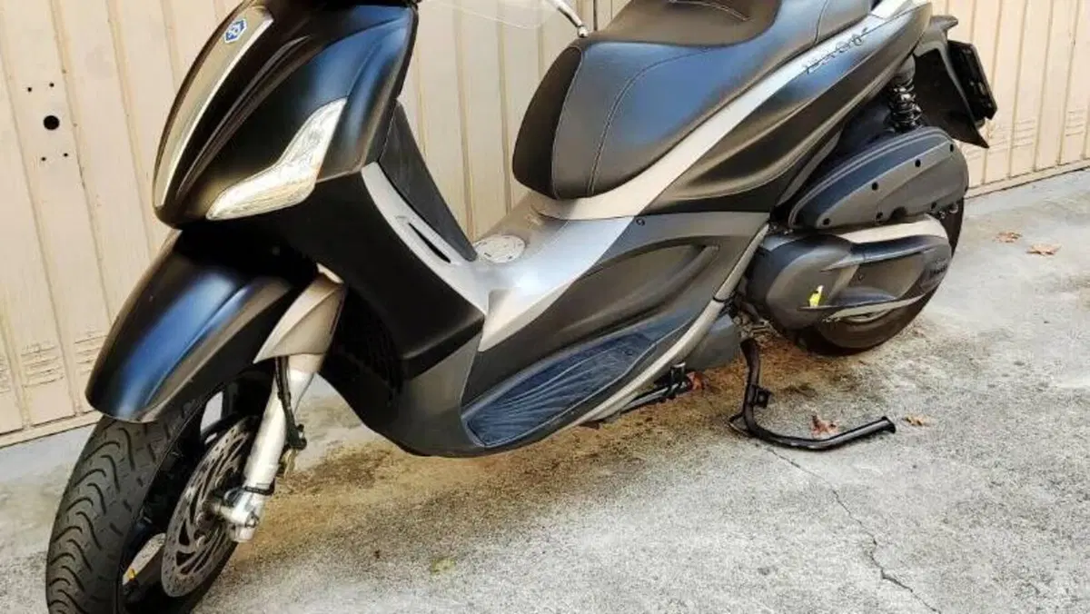 Piaggio Beverly 350 SportTouring ie ABS (2011 - 17)  (3)