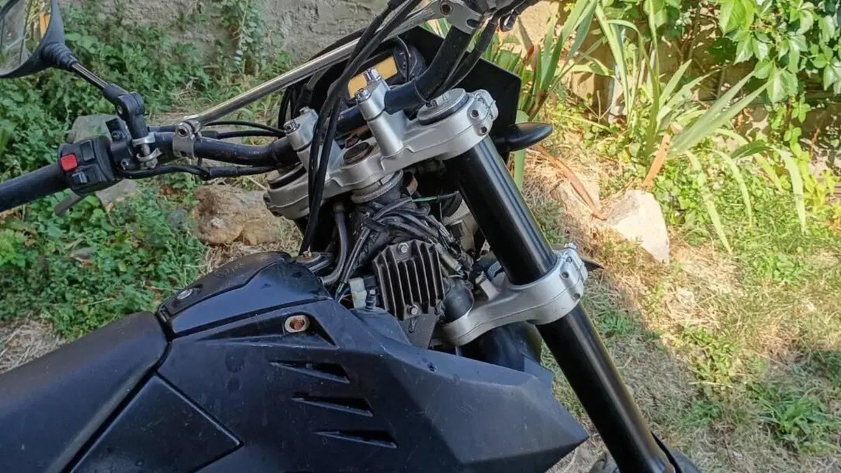 Betamotor RR 125 4T Motard LC (2010 - 17)  (3)