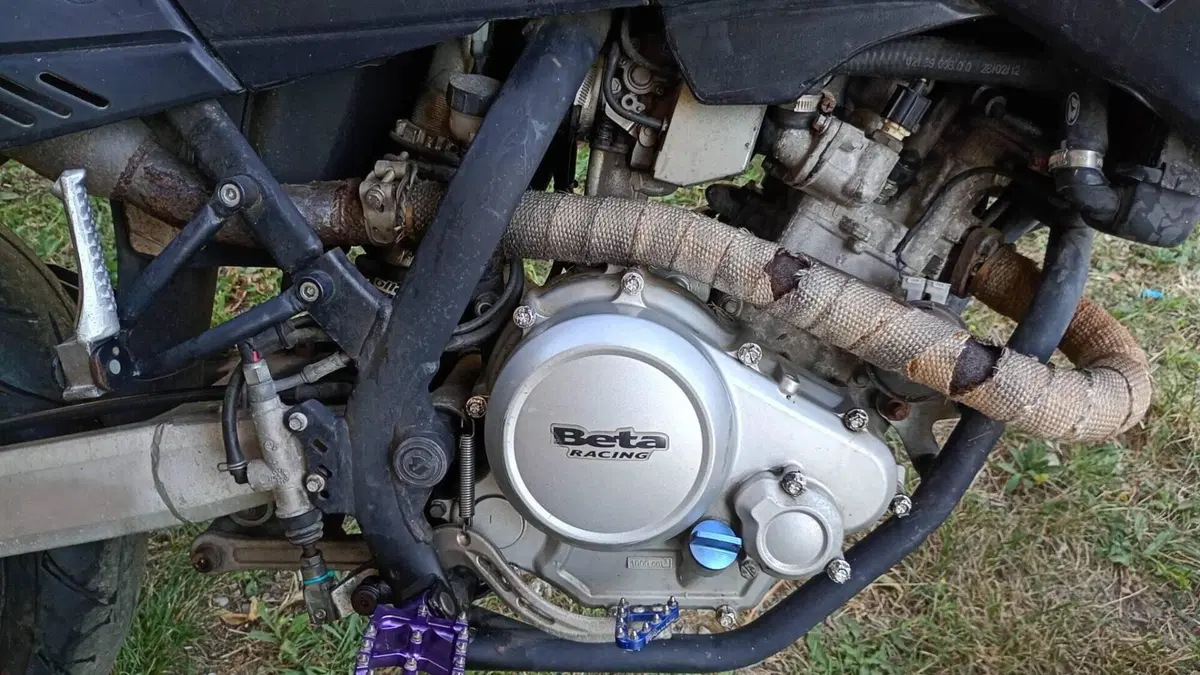 Betamotor RR 125 4T Motard LC (2010 - 17)  (5)