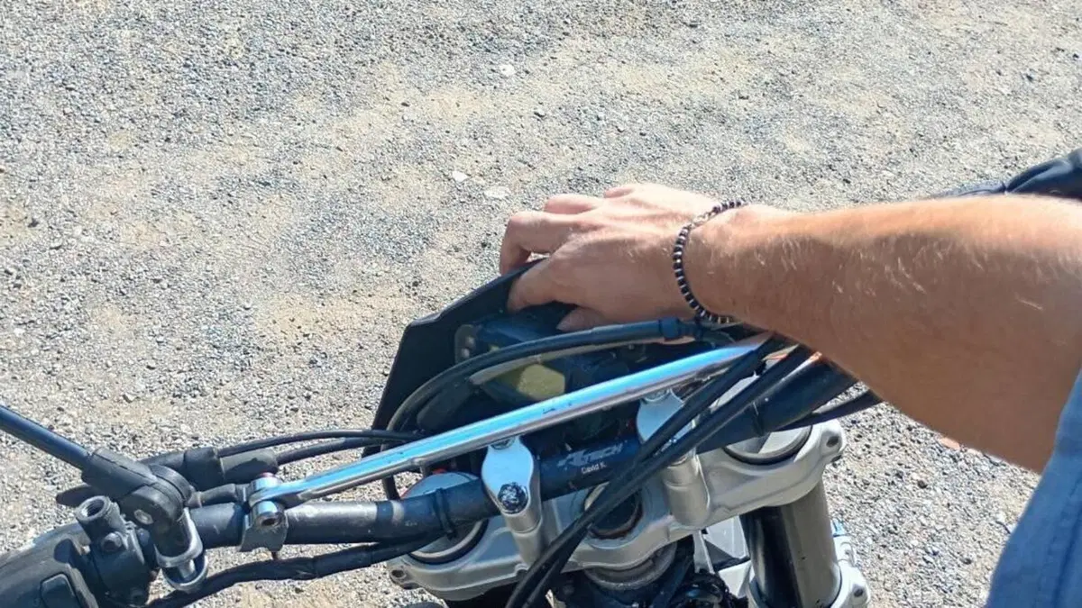 Betamotor RR 125 4T Motard LC (2010 - 17)  (6)