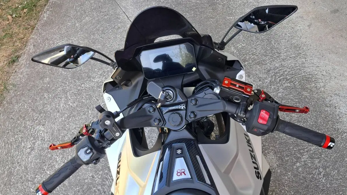 Suzuki GSX-8R (2024 - 26)  (4)