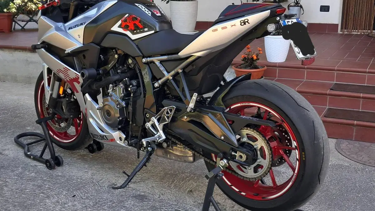 Suzuki GSX-8R (2024 - 26)  (6)