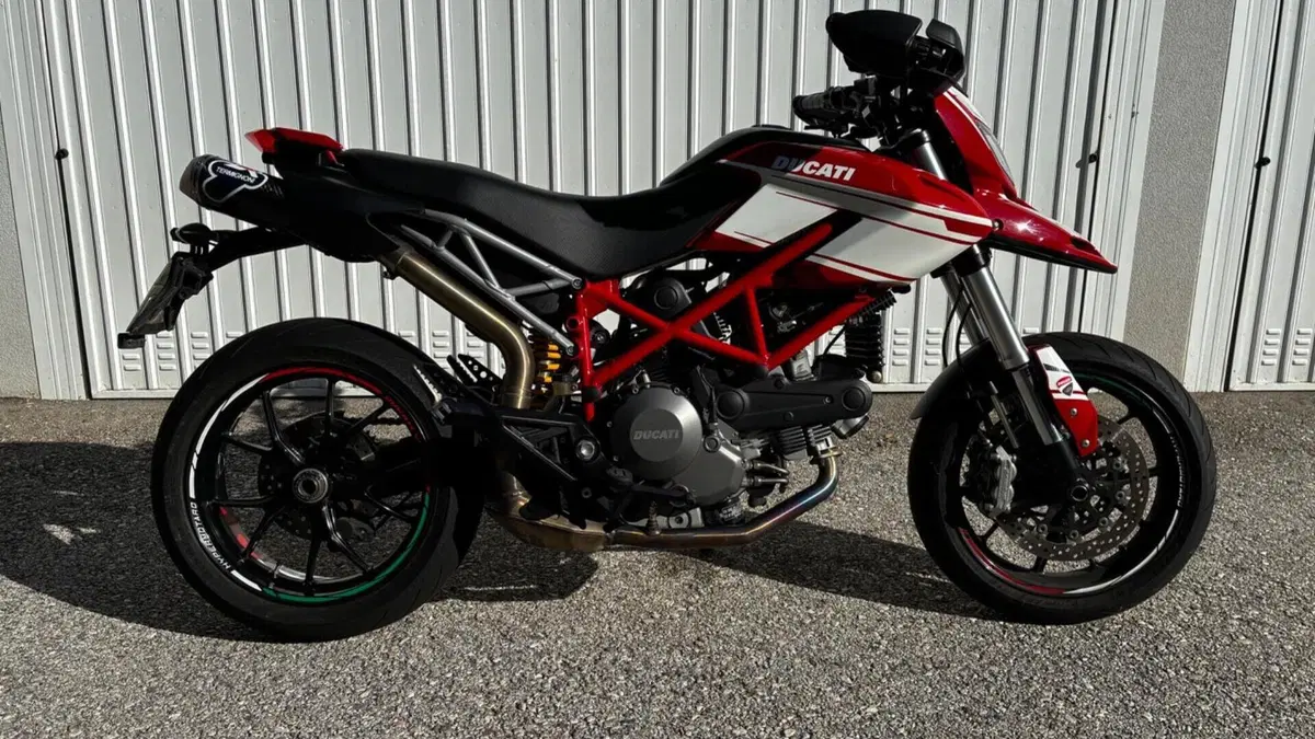 Ducati Hypermotard 796 (2012) 