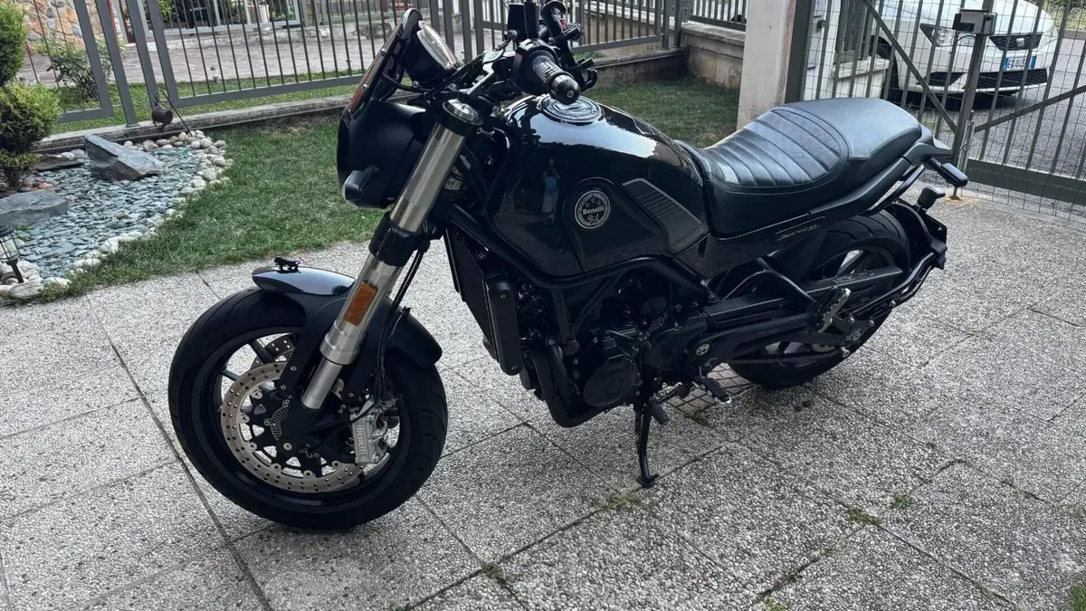 Benelli Leoncino 500 ABS (2017 - 20) 
