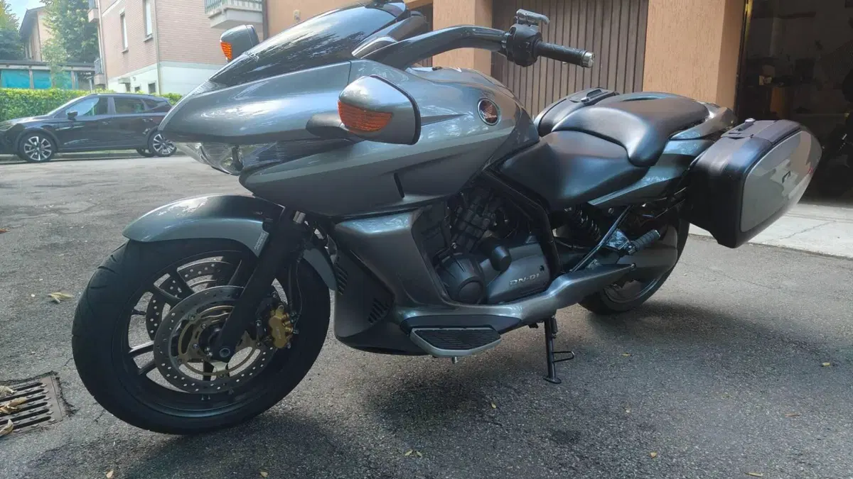 Honda DN-01  (3)