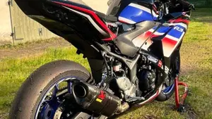 Yamaha YZF R3 (2018)  (4)