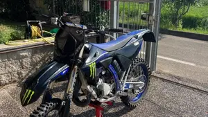 Yamaha YZ 125 Monster Energy (2023)  (4)