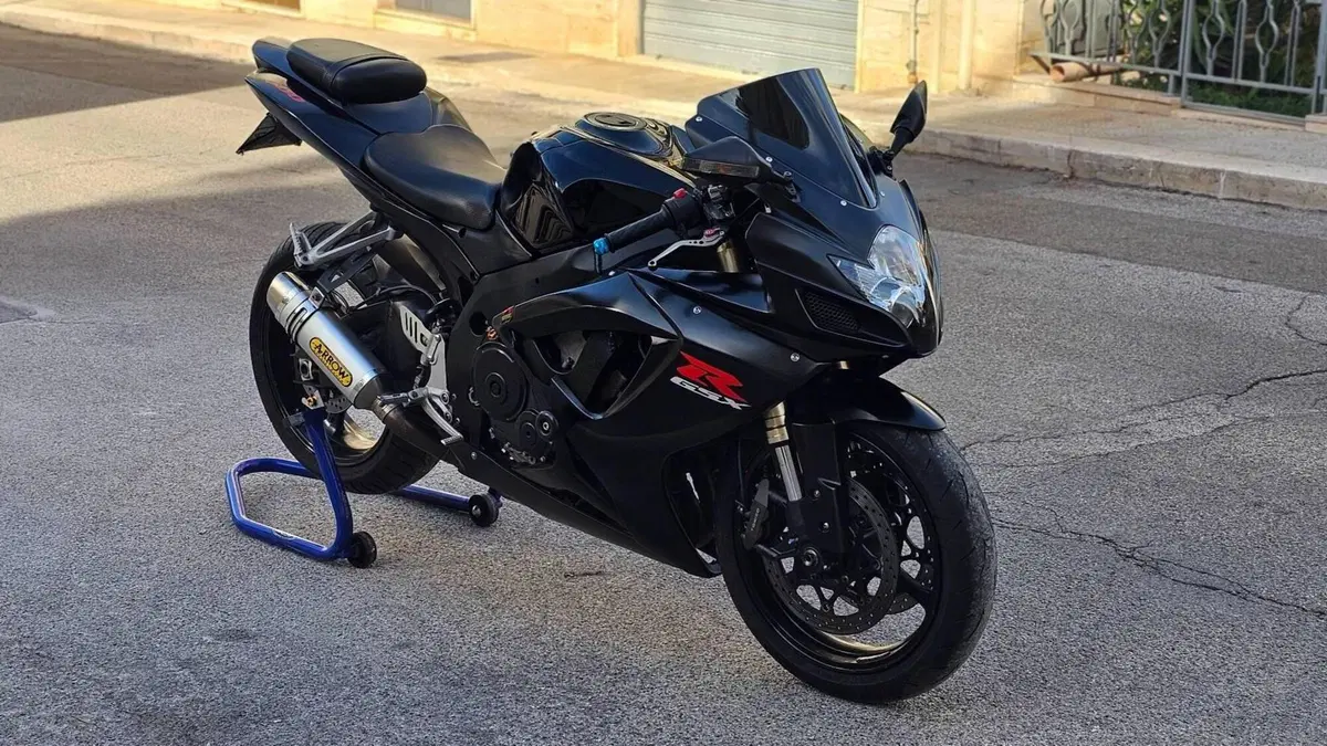 Suzuki GSX R 600 (2006 - 07)  (2)