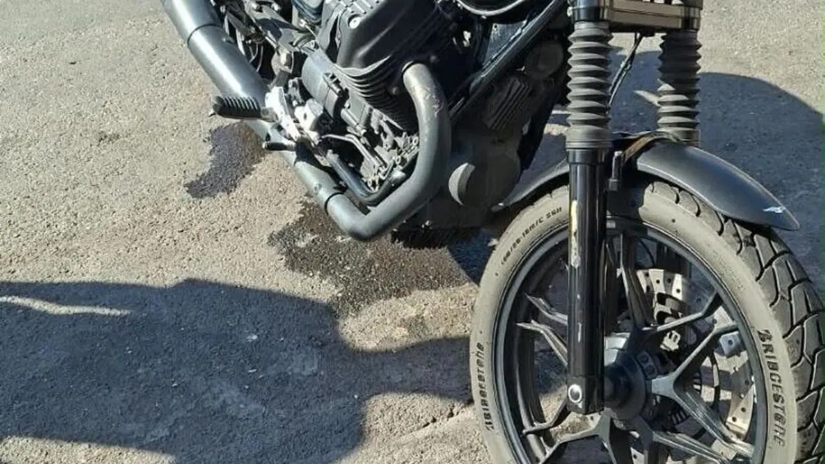 Moto Guzzi V7 III Stone Night Pack (2019 - 20)  (8)