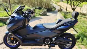 Yamaha T-Max 560 (2022 - 24)  (2)
