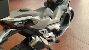 Honda X-ADV 750 (2018 - 20)  (2)