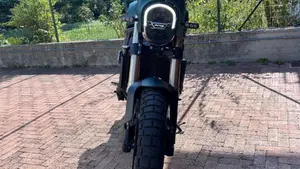 Benelli Leoncino 800 Trail (2022 - 26) 