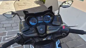 Yamaha T-Max 560 (2020 - 21)  (4)