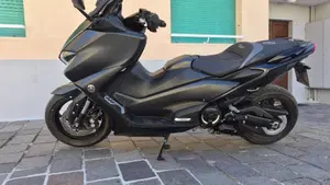 Yamaha T-Max 560 (2020 - 21)  (9)