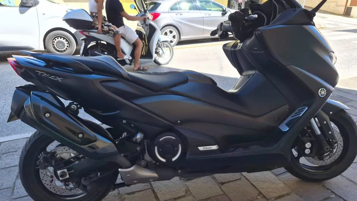 Yamaha T-Max 560 (2020 - 21)  (14)