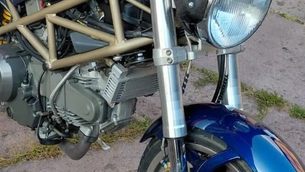 Ducati Monster 750 City (1998 - 02)  (4)