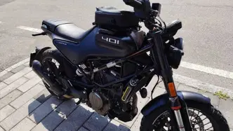 Husqvarna Svartpilen 401 (2021 - 23) usata