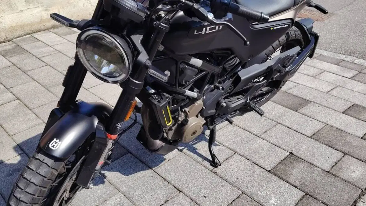 Husqvarna Svartpilen 401 (2021 - 23)  (5)