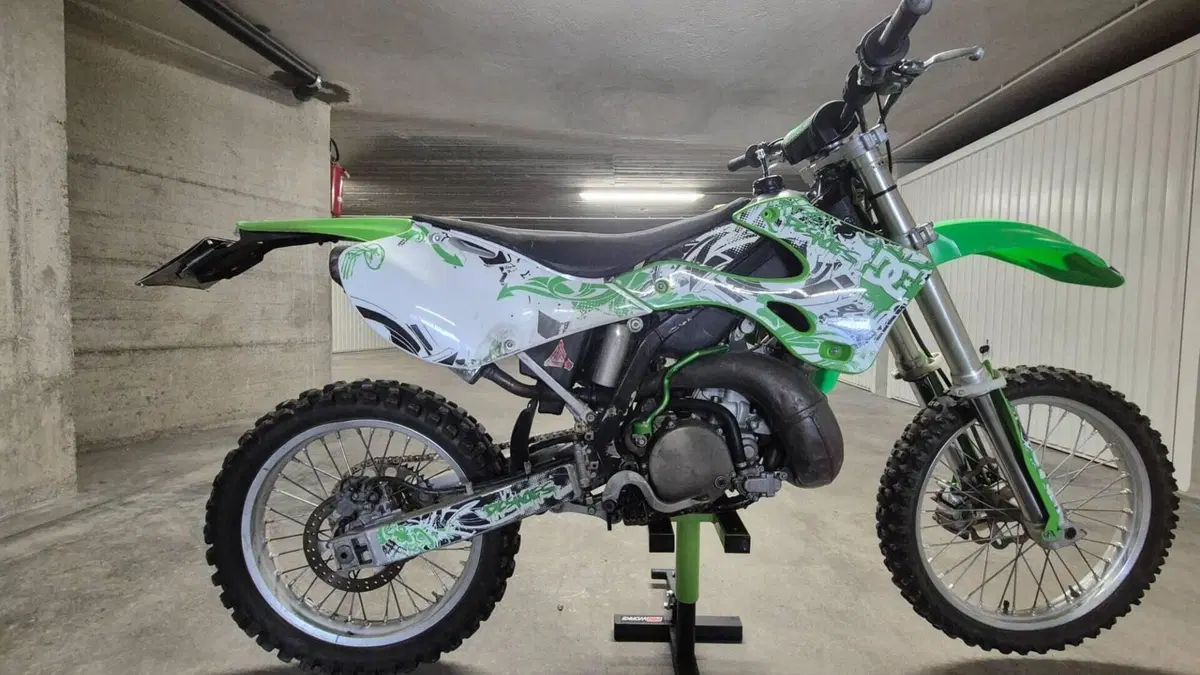 Kawasaki KX250 (1994 - 01)  (3)