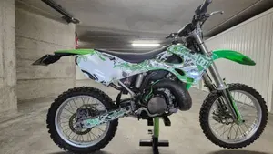 Kawasaki KX250 (1994 - 01)  (3)
