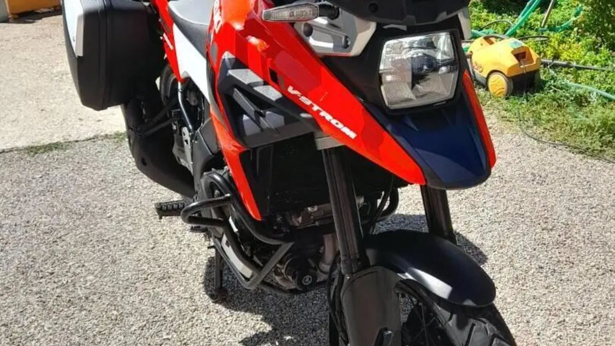 Suzuki V-Strom 1050XT Pro (2020 - 23)  (4)